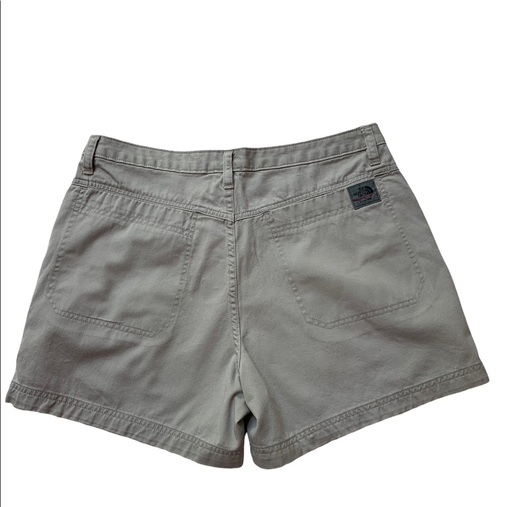 North face Kahki shorts - Picture 2 of 7